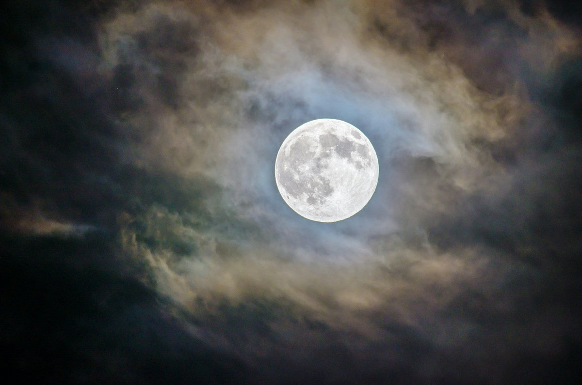 lunar living full moon